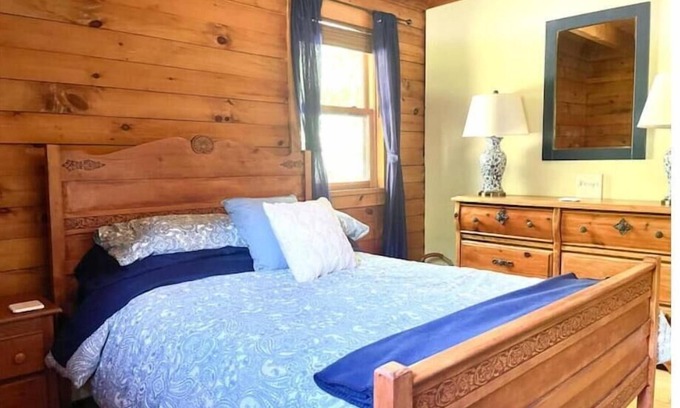 Oliverea Cabin | Log Cabin at the Goat Sanctuary