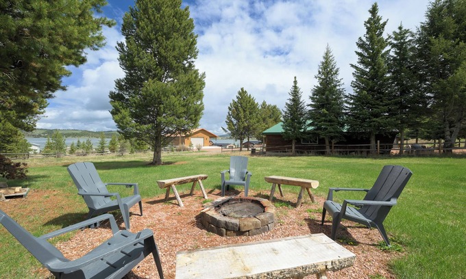 Georgetown Cabin | Log Cabin, Lake Views & Dog Friendly at GTL