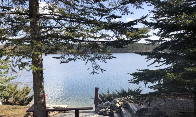 Cheboygan Cabin | Log Cabin on Long Lake