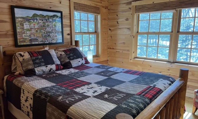 Saugatuck Cabin | Log Cabin on Serene Goshorn Lake, Minutes From Vibrant Saugatuck & Douglas