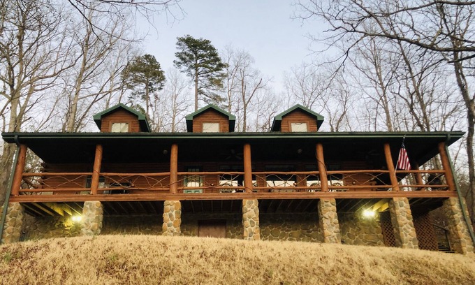 Doniphan Cabin | Log Cabin on the Current River