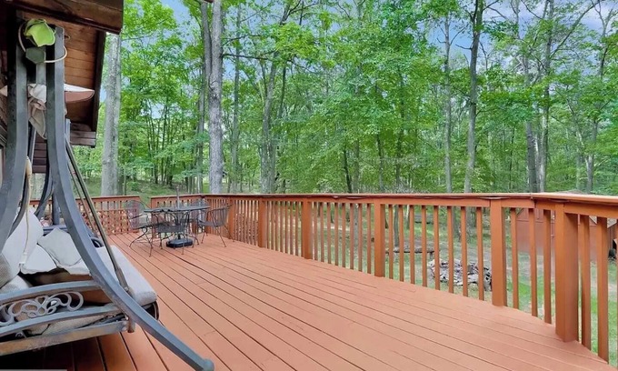 Great Cacapon Cabin | Log Cabin w Loft, Hot Tub, Deck, Fire Pit, & WiFi
