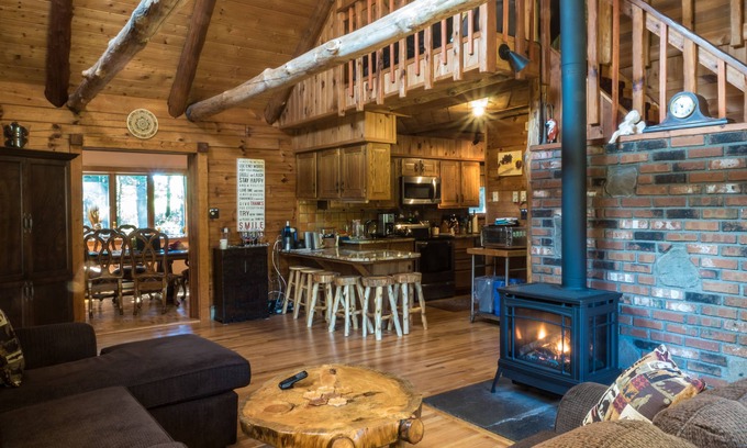 Cochecton Cabin | Log Cabin with Hot Tub, Sauna, Private Pond, 23 acres - 4.6 mi to Bethel Woods
