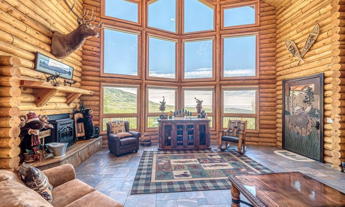 Mesa Cabin | Log Haven 2 BR Cabin-Ski & Bike at Powderhorn Mtn!