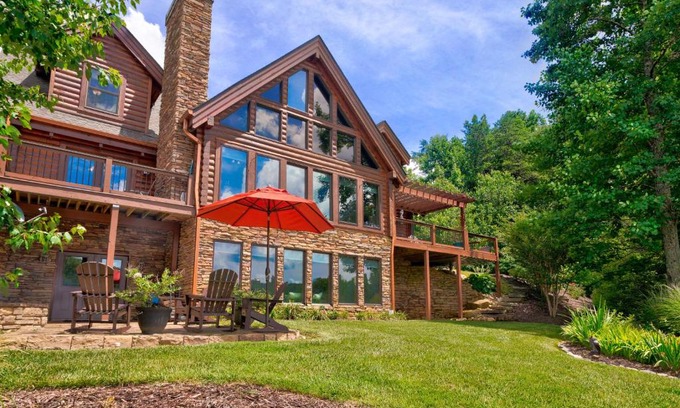 Tate House | Log Haven