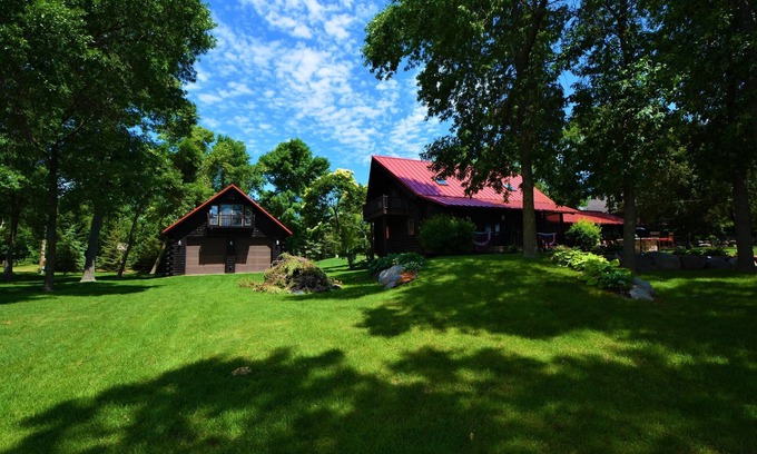 Garrison House | Log Home With Boat Launch, Huge Yard, Pool Table, Inside & Outside Games!