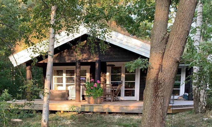 Nykobing Sjaelland House | Log House Near A Child-Friendly Sandy Beach