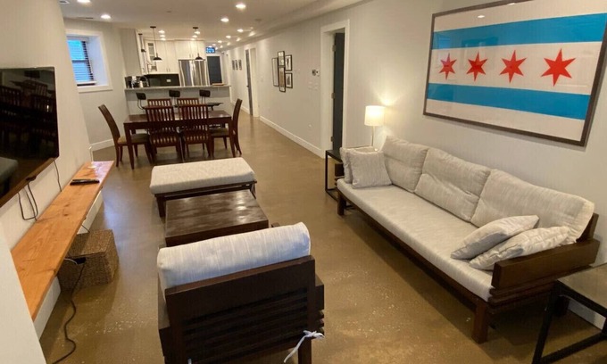Logan Square Apartment | Logan Square Oasis with 3 Beds and 2 Baths.