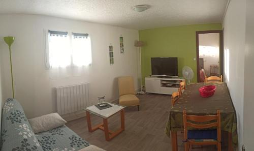 Saint-Michel-en-l'Herm Apartment | Logement entier proche des plages de Sud Vendée