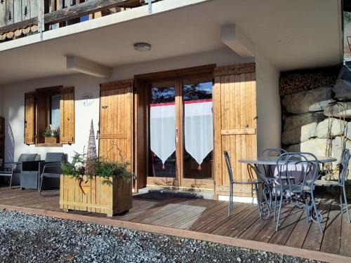 Thones Apartment | logement entre lac et montagnes