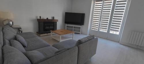 Ecartelee-Bonabry-Orieres-Paron Apartment | logement familial spacieux, 2 chambres , grand salon
