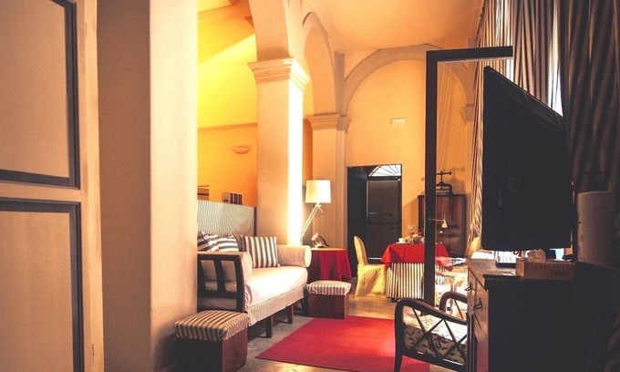 Fermo House | LOGGIA a PALAZZO, suite molto grande, centro storico, 7 km dal mare