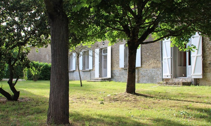 Paizay-Naudouin-Embourie House | Logis near the chateau
