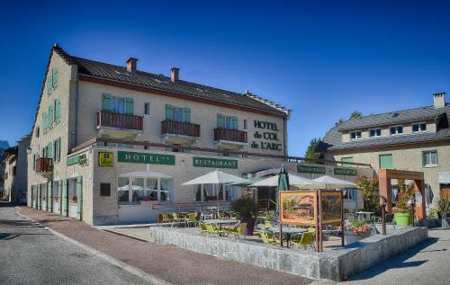 Lans-en-Vercors Hotel | Logis Hôtel - Le Col de l'Arc