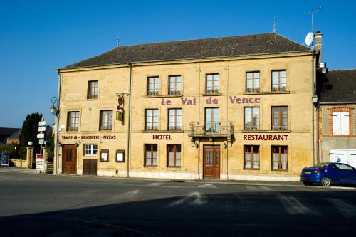 Launois-sur-Vence Hotel | Logis Hôtel Le Val de Vence