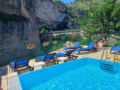 Saint-Chely-du-Tarn Hotel | Logis Hôtel restaurant Auberge de la Cascade