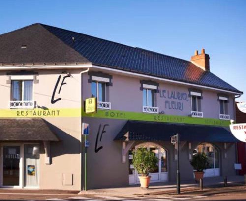 Vertou Hotel | Logis Hotel Le Laurier Fleuri