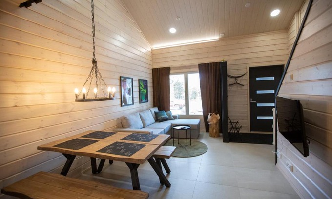 Akaslompolo House | LOIMU