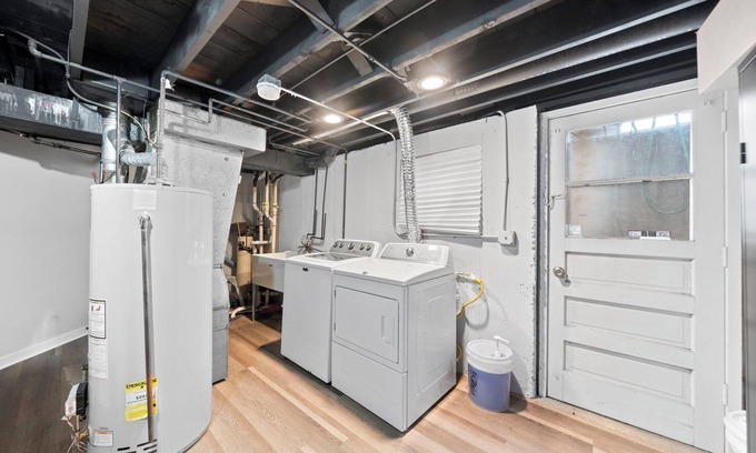 Lombard House | Lombard Rental - Central Ave