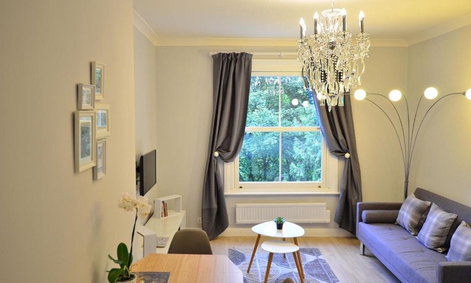 Addison Apartment | London, Kensington and Chelsea Flat