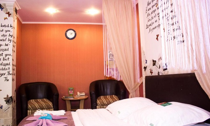 Petropavlovsk Apartment | LONDON