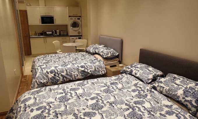 Valentines Apartment | London Luxury Apartments 5 min walk from Ilford Station, with FREE PARKING & FREE WIFI