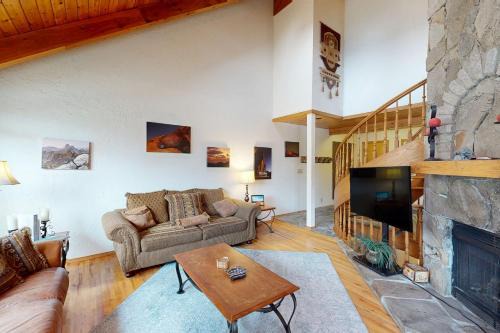 Cottonwood Heights House | Lone Brook Hideaway
