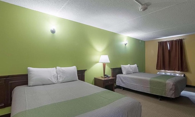 Sherman Hotel | LoneStar Inn and Suites