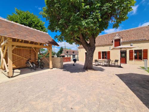 Le Magny House | Longère Berrichonne rénovée, proche golf et base nautique, jardin clos, équipements sportifs à 100 m - FR-1-591-362