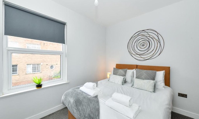 Long Eaton House | Long Eaton Modern 4bed House
