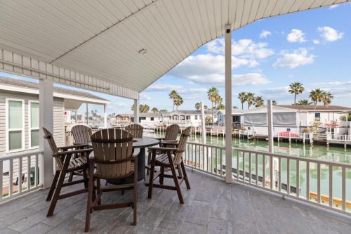 Port Isabel House | Long Island Village Texas