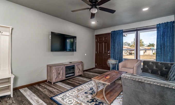 Amarillo House | Long Term- Medical District- Travel Nurses- Unit A