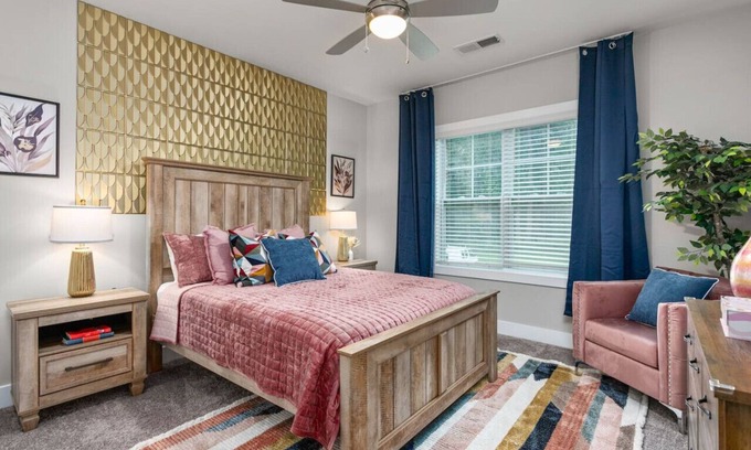 Greensboro Apartment | Long-term Stays in Greensboro 1 BD 1 BA