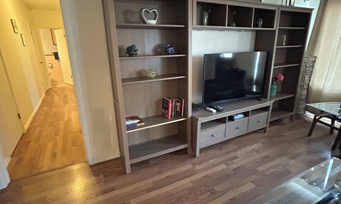 Edmonton Condo | Long Term unit - 2 Bedroom near Transit and Shopping