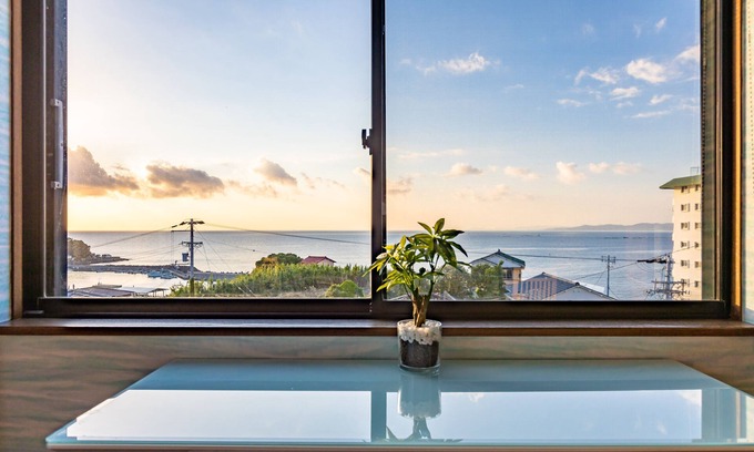 Tsubaki Onsen House | LONG VACATION