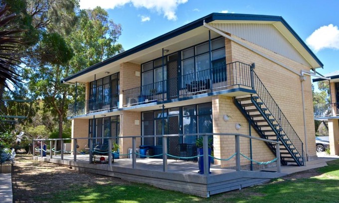 Lake Wangary House | Longbeach Apartments