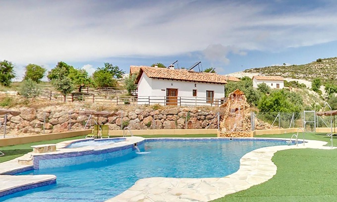 Arenas del Rey House | Look forward to a successful vacation Andalusia and in this beautiful vacation home with pool.
