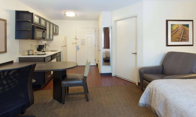 Wichita Hotel | Look no Further! Kitchen, Free Parking, Pets Allowed, Near Sunset Park!