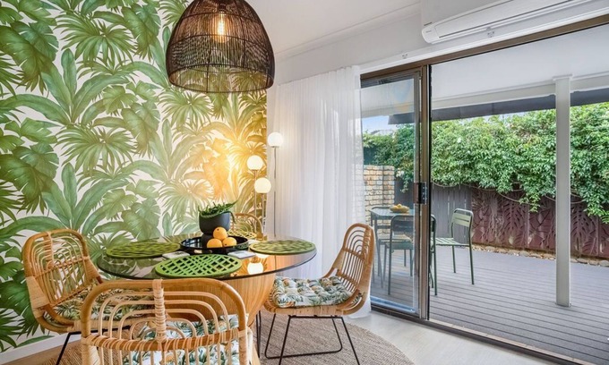 North Creek Apartment | Look no further than Lennox Heaven to satisfy your next beach vacay