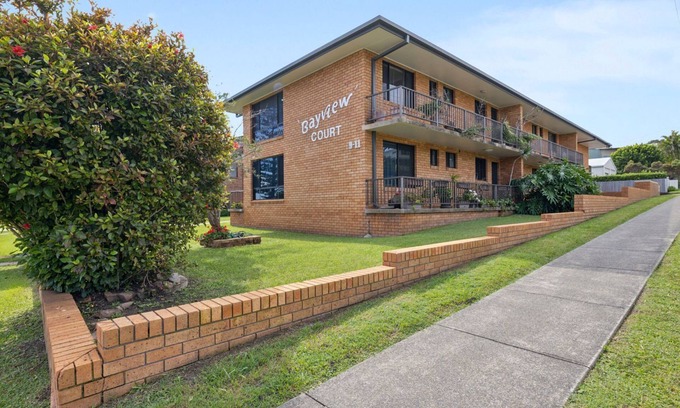 Woolgoolga Apartment | Looking for a romantic beach getaway? Somewhere you can enjoy beautiful beach scenery and each othe