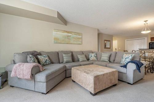 East Kootenay Apartment | Lookout Pointe, Lakeview, Pool, Hot Tub, Gym