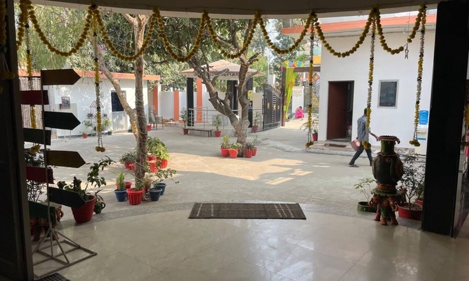 Gorakhpur House | Lord Buddha Guest House