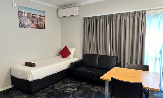Hamilton Apartment | Lorne Apartments