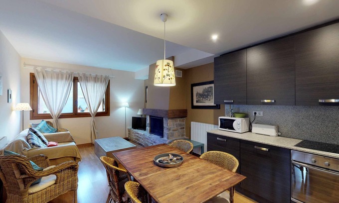 Escarrilla Apartment | Los Altos de Escarrilla - Tu Casa en los Pirineos - 2 Dorm y 1 Baños 31BC