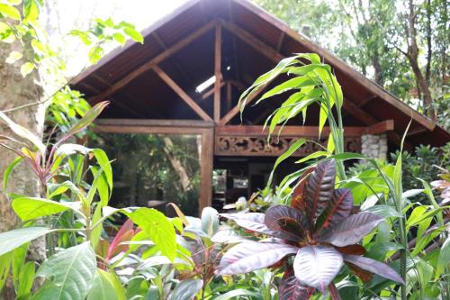 El Valle de Anton Cabin | Los Aramos