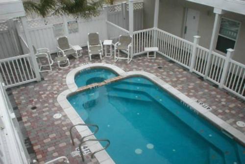 South Padre Island Apartment | Los Cabos II #1 Mid-island 2-3 minute walk beach access