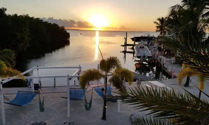 Key Largo RV Rental | lot #341 for your RV/Camper full hookups