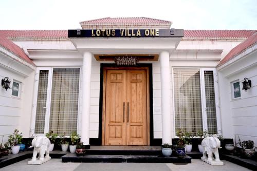 Mohangarh Hotel | Lotus Portico Club & Hotel