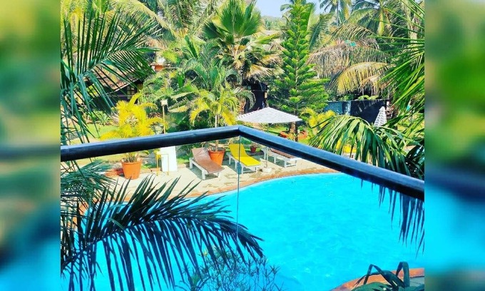 Arambol Hotel | Lotus Sutra