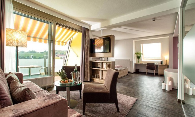 Loipersdorf bei Fuerstenfeld House | Lotussuite - ab 5 Nächte Inkl. Therme - Thermenhotel Vier Jahreszeiten